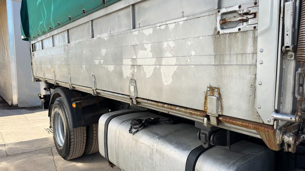 Mercedes-Benz Actros 1841 L 4x2 tipper - tarpaulin - euro 5 - Самоскид вантажівка: фото 4 Mercedes-Benz Actros 1841 L 4x2 tipper - tarpaulin - euro 5 - Самоскид вантажівка: фото 4