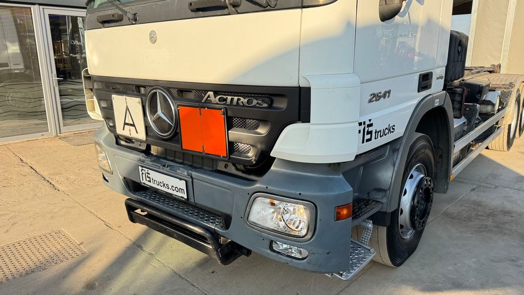 Mercedes-Benz Actros 2641 6x4 hiab abroll tipper - spring complete - Контейнеровоз/ Змінний кузов вантажівка: фото 2 Mercedes-Benz Actros 2641 6x4 hiab abroll tipper - spring complete - Контейнеровоз/ Змінний кузов вантажівка: фото 2