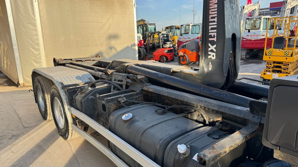 Mercedes-Benz Actros 2641 6x4 hiab abroll tipper - spring complete - Контейнеровоз/ Змінний кузов вантажівка: фото 4 Mercedes-Benz Actros 2641 6x4 hiab abroll tipper - spring complete - Контейнеровоз/ Змінний кузов вантажівка: фото 4