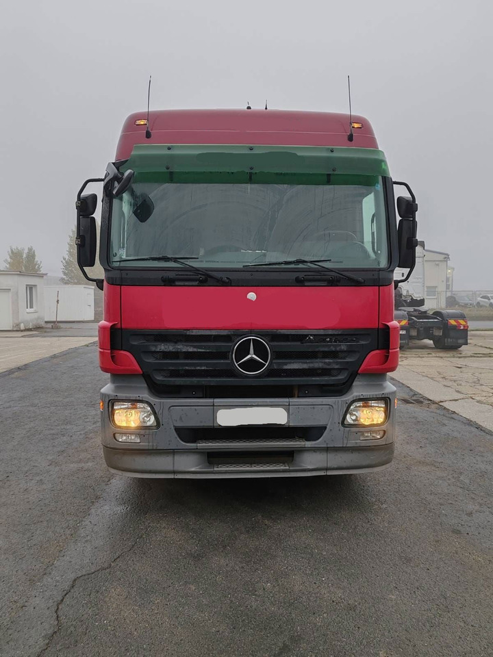 Mercedes-Benz Actros 2644L 6X4 stake body - Palfinger crane PK18500 - Бортова вантажівка/ Платформа: фото 3 Mercedes-Benz Actros 2644L 6X4 stake body - Palfinger crane PK18500 - Бортова вантажівка/ Платформа: фото 3