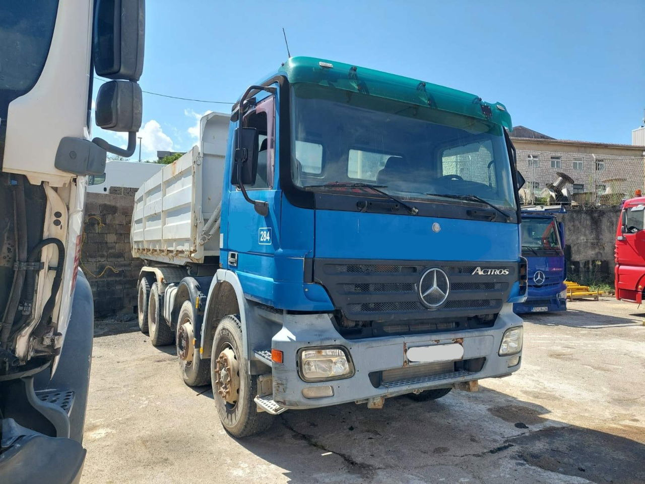 Mercedes-Benz Actros 3241 8x4 3 sided tipper - full spring - Самоскид вантажівка: фото 5 Mercedes-Benz Actros 3241 8x4 3 sided tipper - full spring - Самоскид вантажівка: фото 5