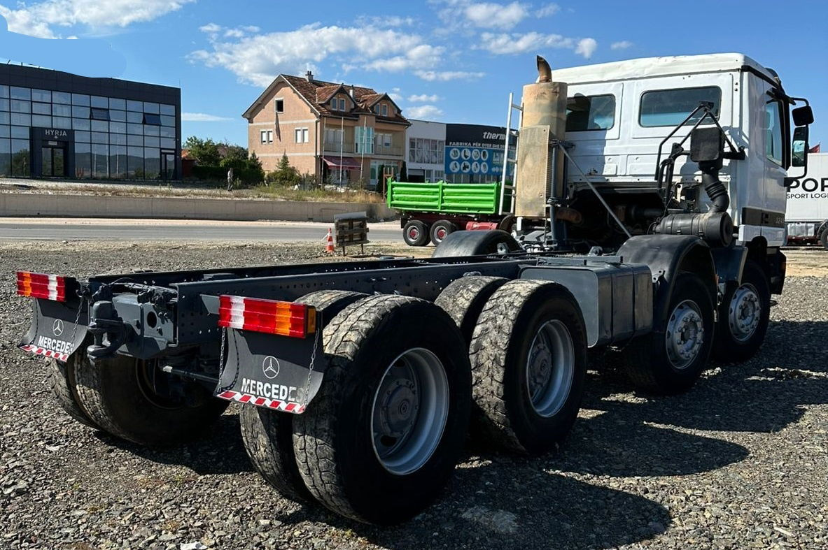 Mercedes-Benz Actros 3243 8x4 chassis - Вантажівка шасі: фото 4 Mercedes-Benz Actros 3243 8x4 chassis - Вантажівка шасі: фото 4