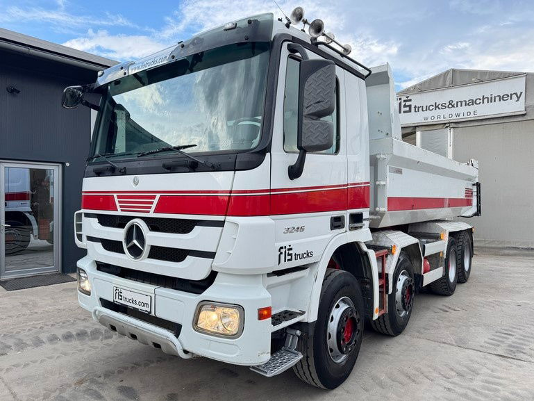 Mercedes-Benz Actros 3246 8X4 mulda tipper - retarder - hydr. back door - Самоскид вантажівка: фото 1 Mercedes-Benz Actros 3246 8X4 mulda tipper - retarder - hydr. back door - Самоскид вантажівка: фото 1