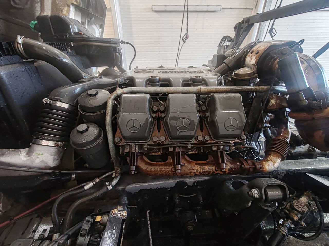 Вантажівка шасі Mercedes-Benz Actros 3331 B 6x4 chassis - big axle: фото 19 Вантажівка шасі Mercedes-Benz Actros 3331 B 6x4 chassis - big axle: фото 19