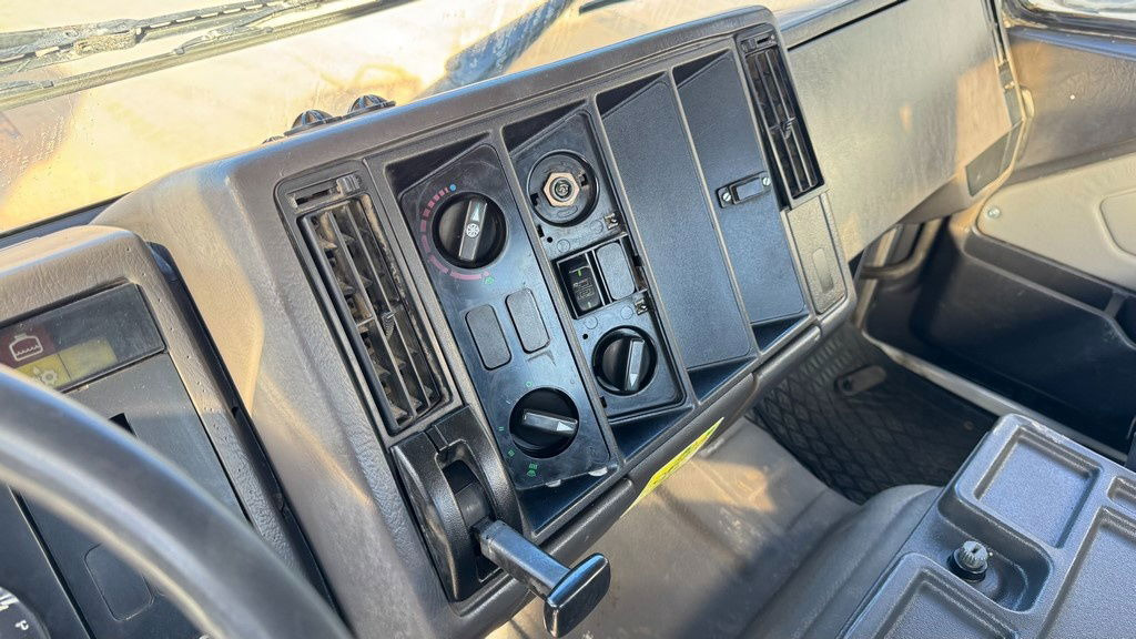 Вантажівка шасі Mercedes-Benz SK 3234 8x4 chassis: фото 23 Вантажівка шасі Mercedes-Benz SK 3234 8x4 chassis: фото 23