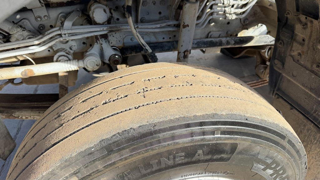 Вантажівка шасі Mercedes-Benz SK 3234 8x4 chassis: фото 12 Вантажівка шасі Mercedes-Benz SK 3234 8x4 chassis: фото 12