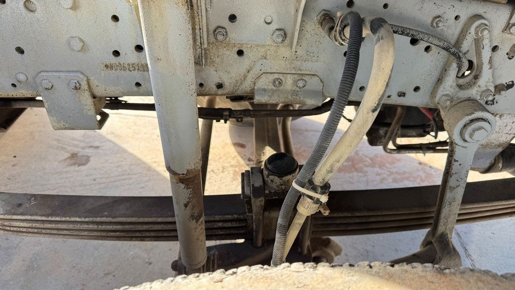 Вантажівка шасі Mercedes-Benz SK 3234 8x4 chassis: фото 15 Вантажівка шасі Mercedes-Benz SK 3234 8x4 chassis: фото 15