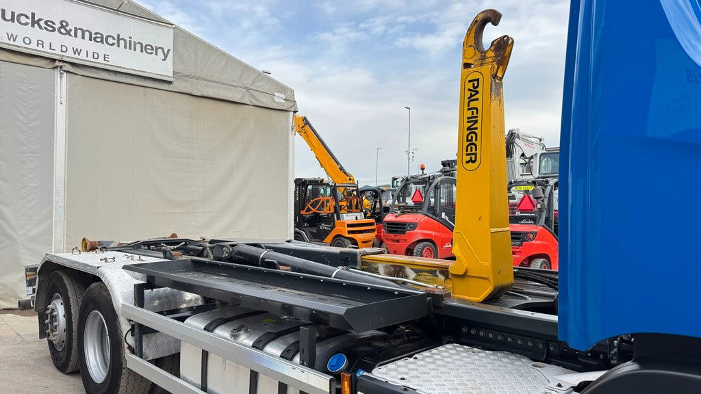 Scania P 360 6x2 palfinger abroll tipper - steering axle - Контейнеровоз/ Змінний кузов вантажівка: фото 4 Scania P 360 6x2 palfinger abroll tipper - steering axle - Контейнеровоз/ Змінний кузов вантажівка: фото 4