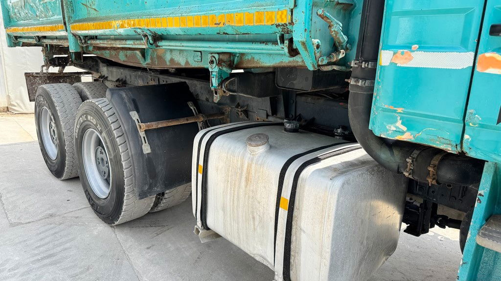 Scania R142-V8 H 6x4 3 sided tipper - full spring - Самоскид вантажівка: фото 4 Scania R142-V8 H 6x4 3 sided tipper - full spring - Самоскид вантажівка: фото 4