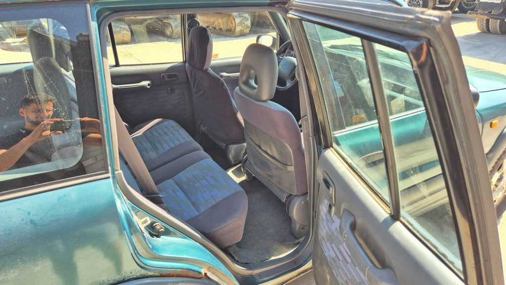 Позашляховик Toyota RAV4 2.0 - Petrol - Automatic: фото 19