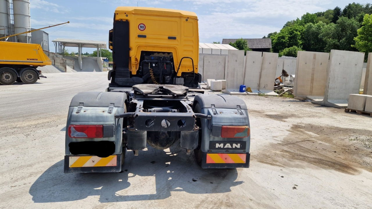 MAN 18.440 4x4 BLS tractor unit - tipp. hydraulics - Тягач: фото 4 MAN 18.440 4x4 BLS tractor unit - tipp. hydraulics - Тягач: фото 4