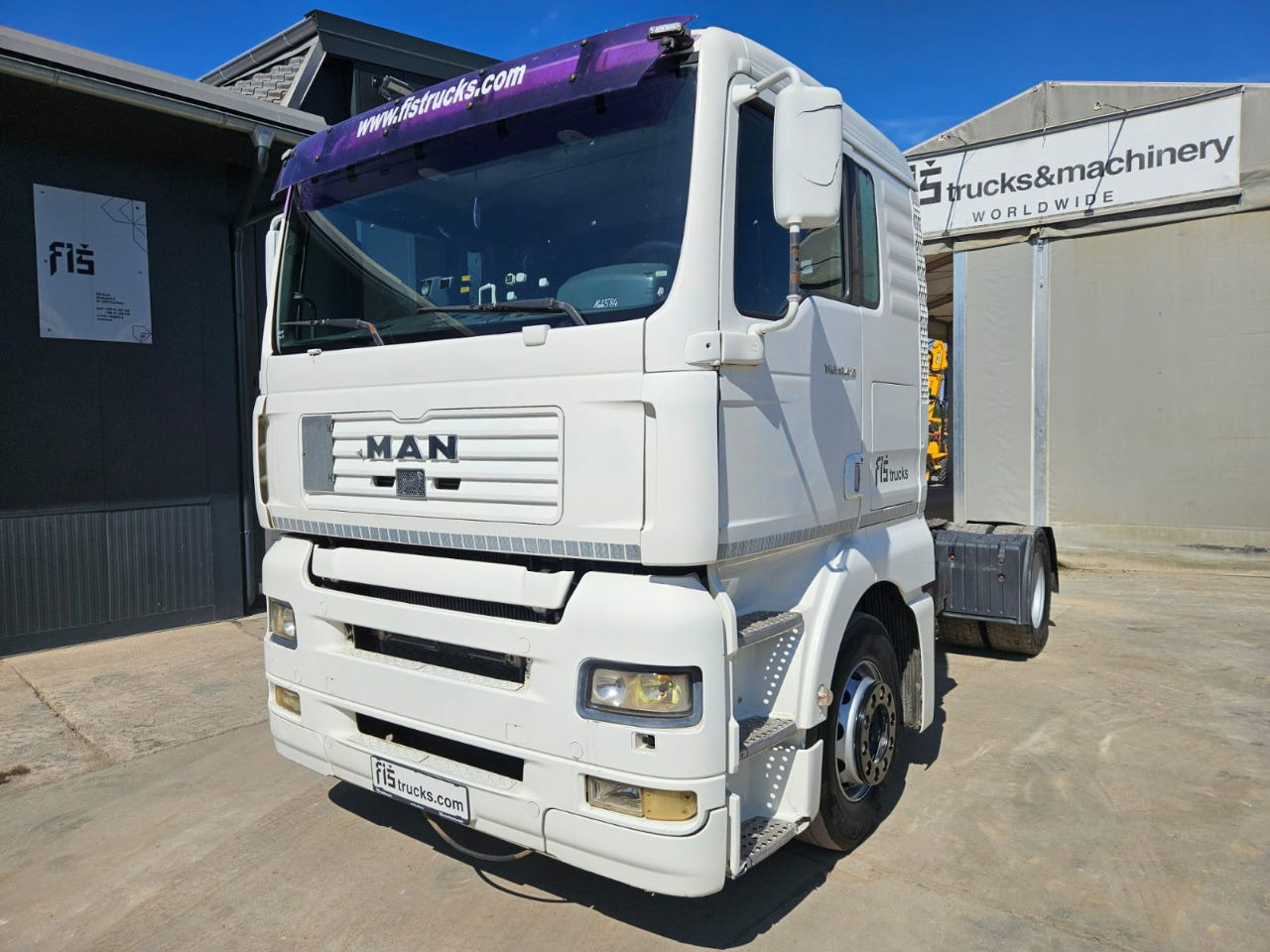 MAN TGA 18.413 4X2 tractor unit - Тягач: фото 1 MAN TGA 18.413 4X2 tractor unit - Тягач: фото 1