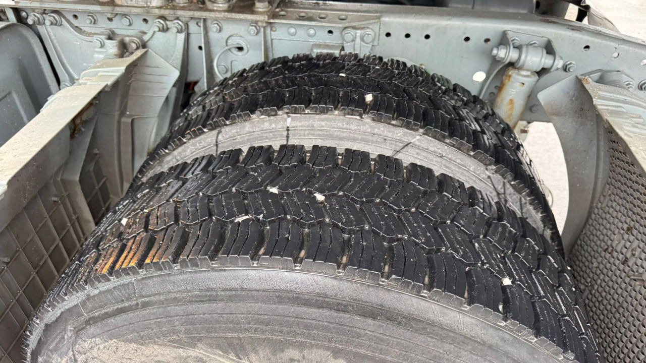 Mercedes-Benz Actros 1840 Axor 1840 LS 4x2 tipper hydraulics - Тягач: фото 5 Mercedes-Benz Actros 1840 Axor 1840 LS 4x2 tipper hydraulics - Тягач: фото 5