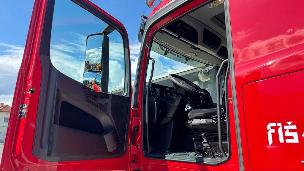 Тягач Mercedes-Benz Arocs 1945 HAD 4X4 tractor unit - tipper hydraulics - retarder: фото 18 Тягач Mercedes-Benz Arocs 1945 HAD 4X4 tractor unit - tipper hydraulics - retarder: фото 18