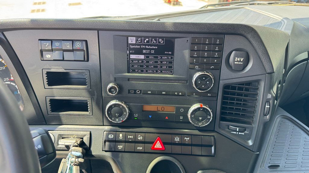 Тягач Mercedes-Benz Arocs 1945 HAD 4X4 tractor unit - tipper hydraulics - retarder: фото 24 Тягач Mercedes-Benz Arocs 1945 HAD 4X4 tractor unit - tipper hydraulics - retarder: фото 24