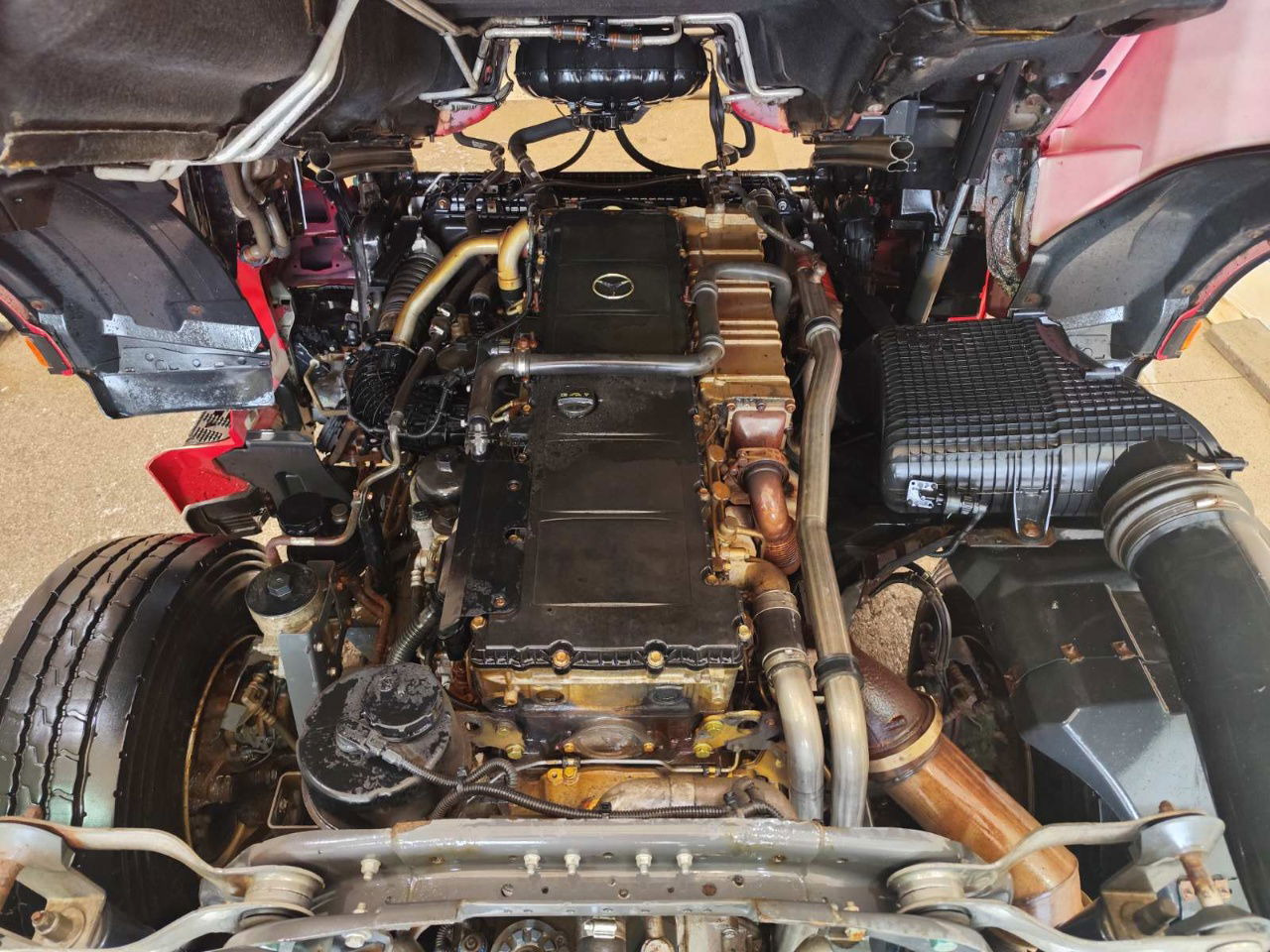 Тягач Mercedes-Benz Arocs 1945 HAD 4X4 tractor unit - tipper hydraulics - retarder: фото 15 Тягач Mercedes-Benz Arocs 1945 HAD 4X4 tractor unit - tipper hydraulics - retarder: фото 15