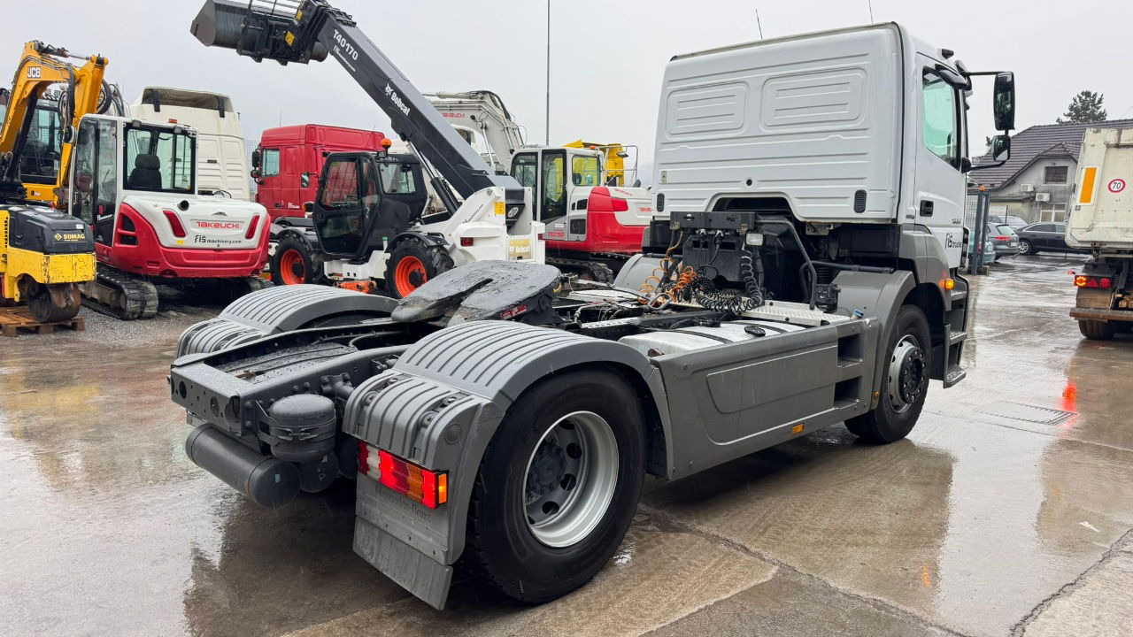 Mercedes-Benz Axor 1836 4x2 tipper hydraulics - Тягач: фото 3 Mercedes-Benz Axor 1836 4x2 tipper hydraulics - Тягач: фото 3