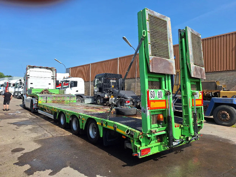 Kässbohrer LOWBED - Низькорамна платформа напівпричіп: фото 2 Kässbohrer LOWBED - Низькорамна платформа напівпричіп: фото 2