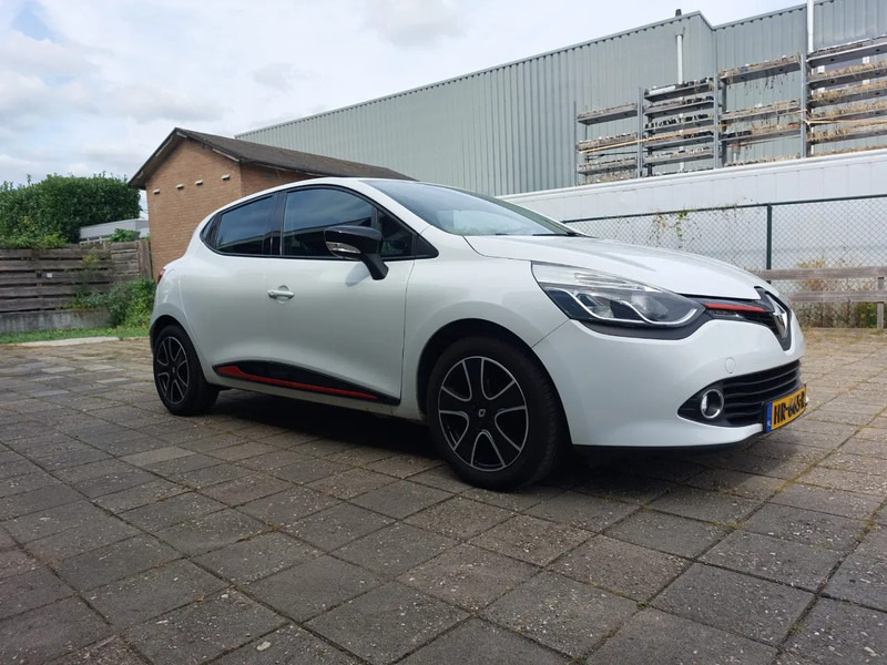 Renault Clio Clio 0.9 TCE - Хетчбек: фото 2 Renault Clio Clio 0.9 TCE - Хетчбек: фото 2