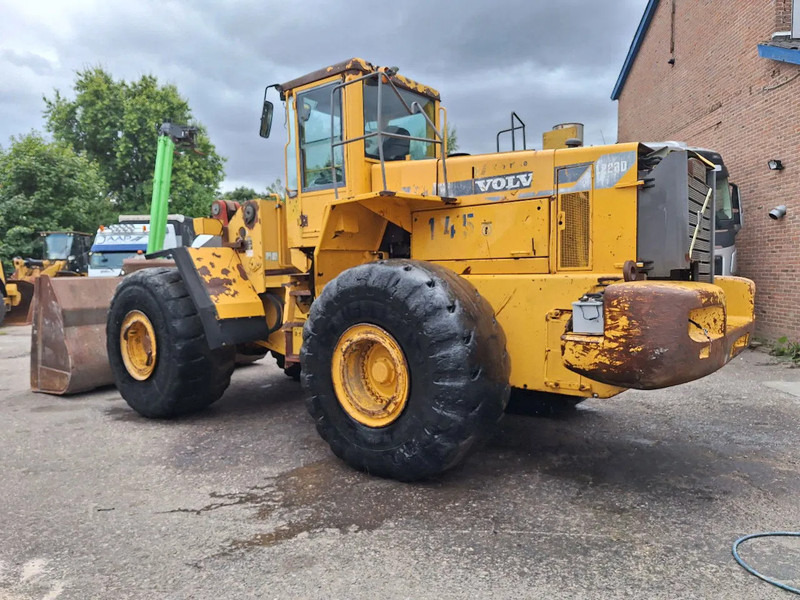 Volvo L220D - Колісний навантажувач: фото 4 Volvo L220D - Колісний навантажувач: фото 4