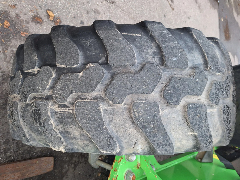 Гусеничний міні-навантажувач Yanmar V80: фото 10 Гусеничний міні-навантажувач Yanmar V80: фото 10