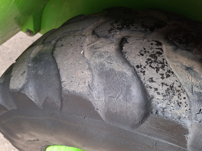 Гусеничний міні-навантажувач Yanmar V80: фото 11 Гусеничний міні-навантажувач Yanmar V80: фото 11