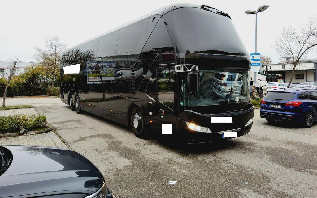 Neoplan Skyliner L P06 81+1+1 / BESONDERS gepflegt! - Двоповерховий автобус: фото 1 Neoplan Skyliner L P06 81+1+1 / BESONDERS gepflegt! - Двоповерховий автобус: фото 1