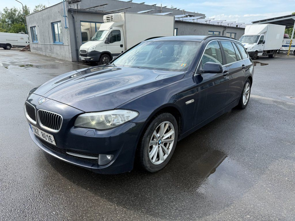 BMW 520D Touring F11 - Легковий автомобіль: фото 2 BMW 520D Touring F11 - Легковий автомобіль: фото 2