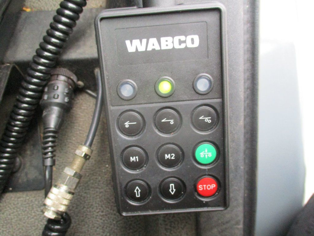 Вантажівка з закритим кузовом DAF  CF 75.310: фото 16