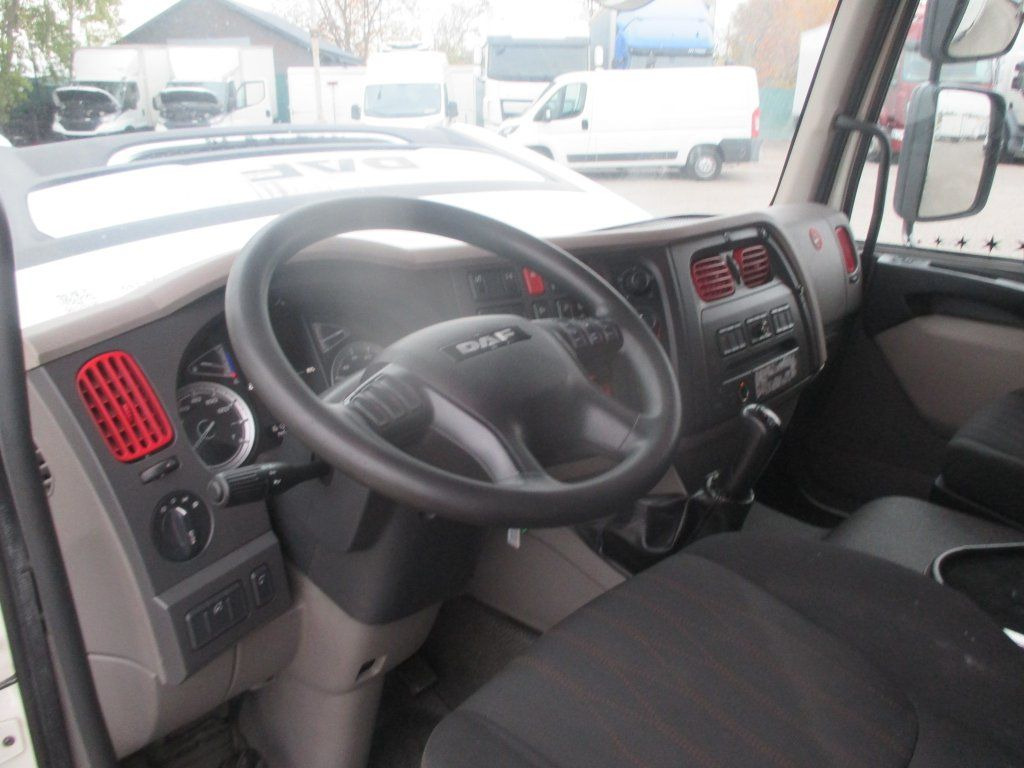 Тентована вантажівка DAF LF 12.260: фото 11