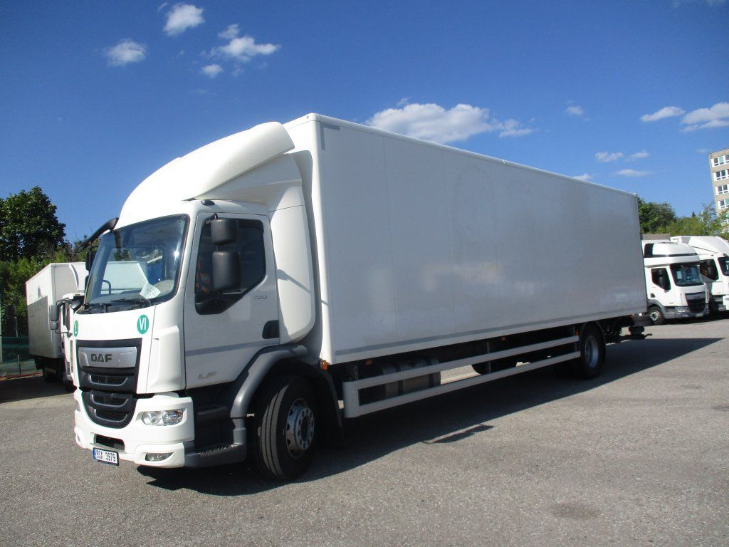 DAF LF 18.290 - Вантажівка з закритим кузовом: фото 1 DAF LF 18.290 - Вантажівка з закритим кузовом: фото 1
