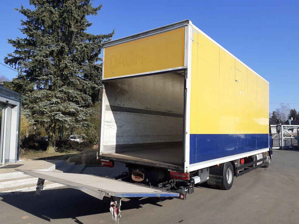 Вантажівка з закритим кузовом DAF LF 260 FA Motorschaden/engine defect: фото 6