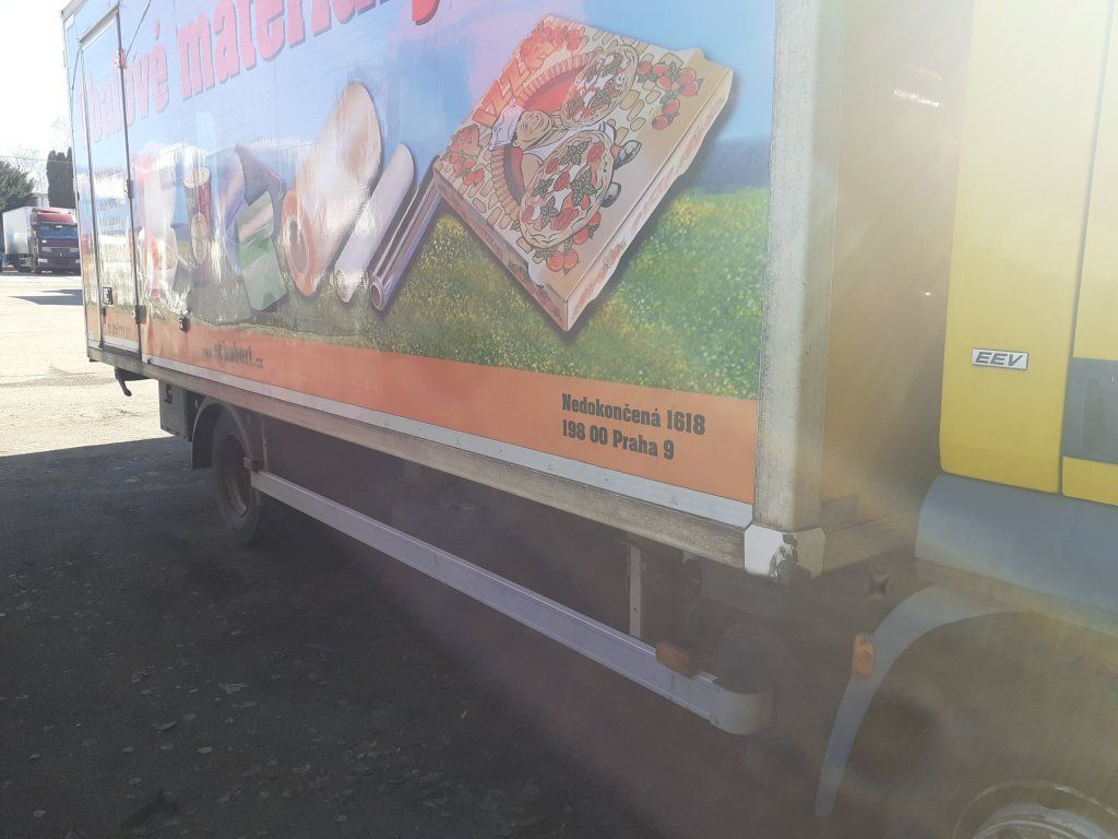 DAF LF45.210 mit Carrier Motorschaden engineproblem - Рефрижератор вантажівка: фото 5 DAF LF45.210 mit Carrier Motorschaden engineproblem - Рефрижератор вантажівка: фото 5