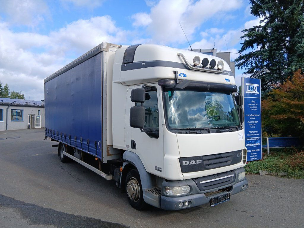 DAF LF45.220 EURO 4 - Тентована вантажівка: фото 2 DAF LF45.220 EURO 4 - Тентована вантажівка: фото 2