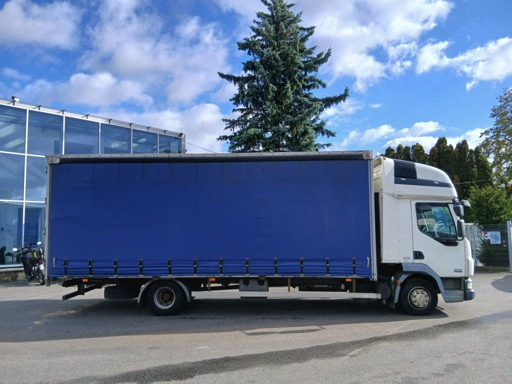 DAF LF45.220 EURO 4 - Тентована вантажівка: фото 3 DAF LF45.220 EURO 4 - Тентована вантажівка: фото 3