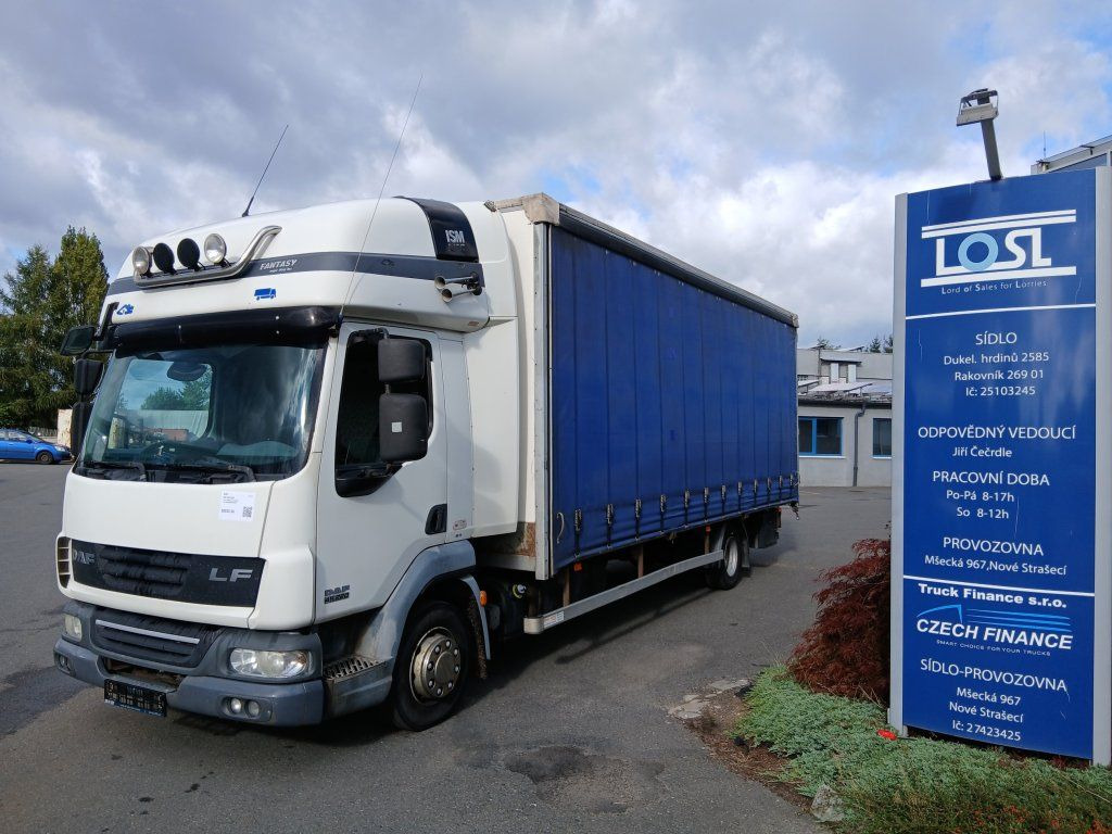 DAF LF45.220 EURO 4 - Тентована вантажівка: фото 1 DAF LF45.220 EURO 4 - Тентована вантажівка: фото 1