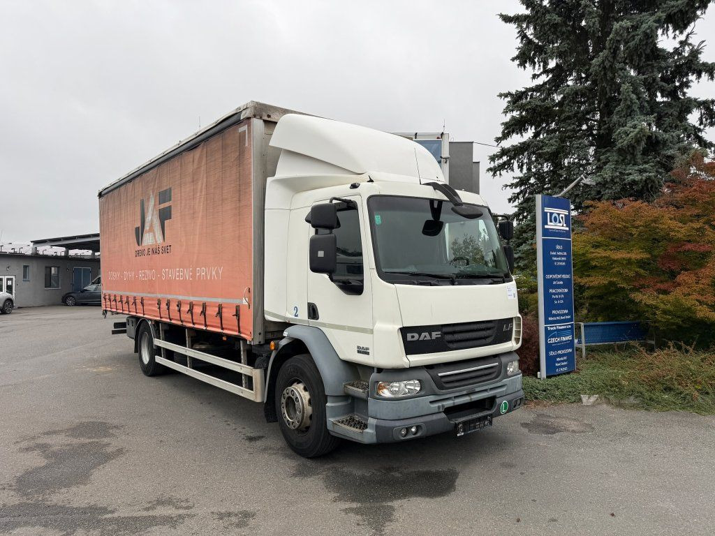 DAF LF55.250 EURO 4 - Тентована вантажівка: фото 2 DAF LF55.250 EURO 4 - Тентована вантажівка: фото 2