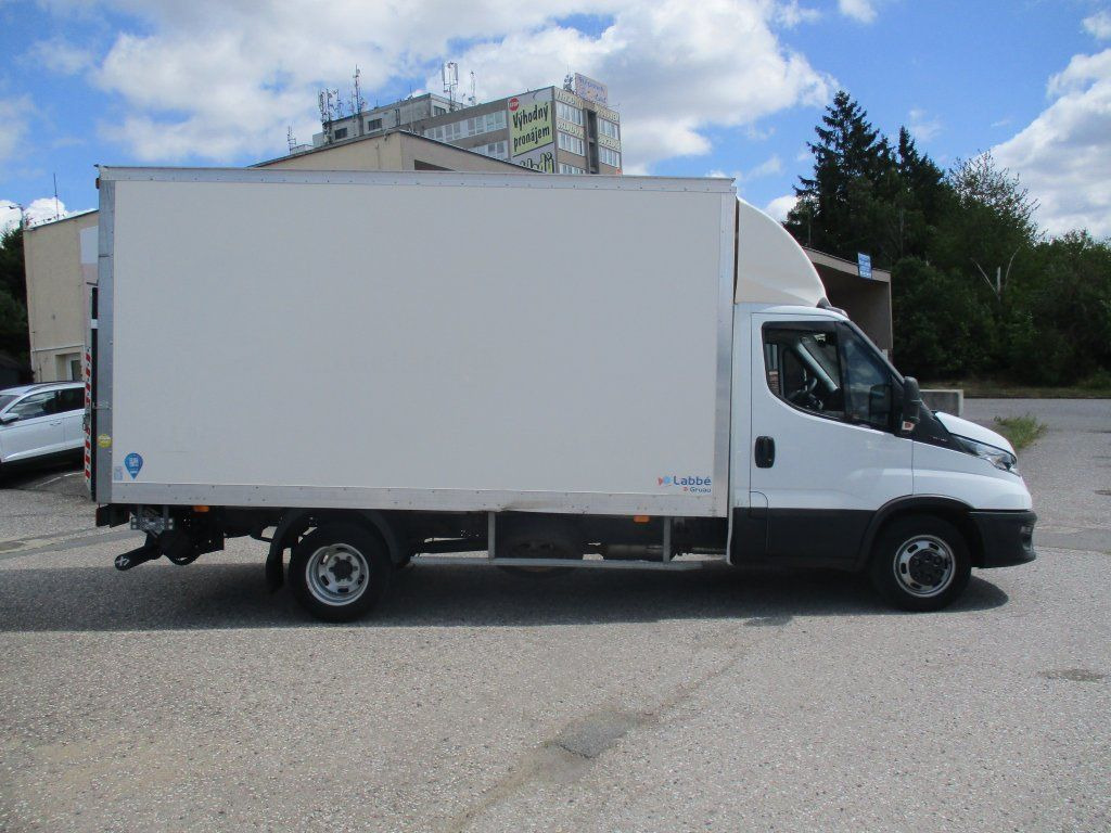Iveco 35C16 Daily 3,0l - Фургон з закритим кузовом: фото 4 Iveco 35C16 Daily 3,0l - Фургон з закритим кузовом: фото 4