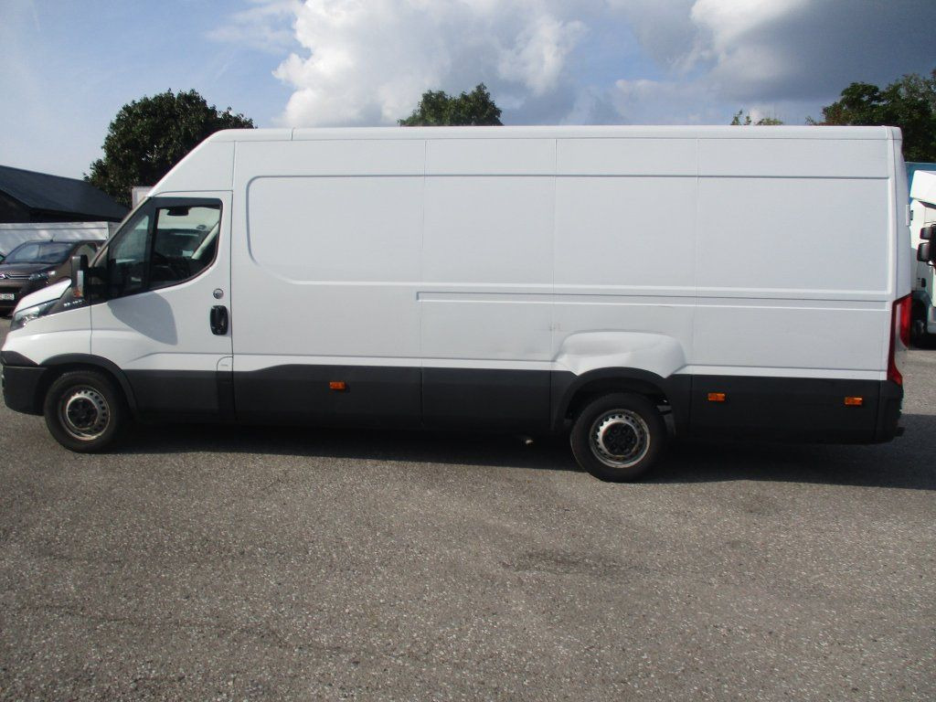 Iveco Daily 35S16 - Суцільнометалевий фургон: фото 3 Iveco Daily 35S16 - Суцільнометалевий фургон: фото 3