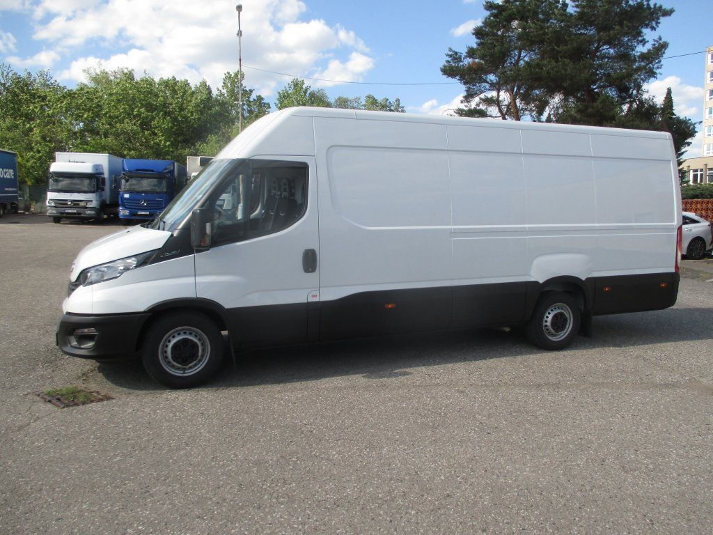 Iveco Daily 35S16 - Суцільнометалевий фургон: фото 2 Iveco Daily 35S16 - Суцільнометалевий фургон: фото 2