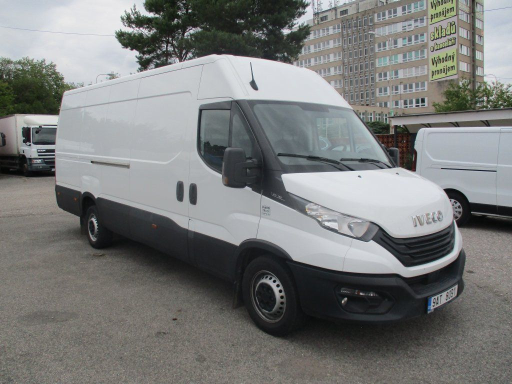 Iveco Daily 35S16 - Суцільнометалевий фургон: фото 3 Iveco Daily 35S16 - Суцільнометалевий фургон: фото 3