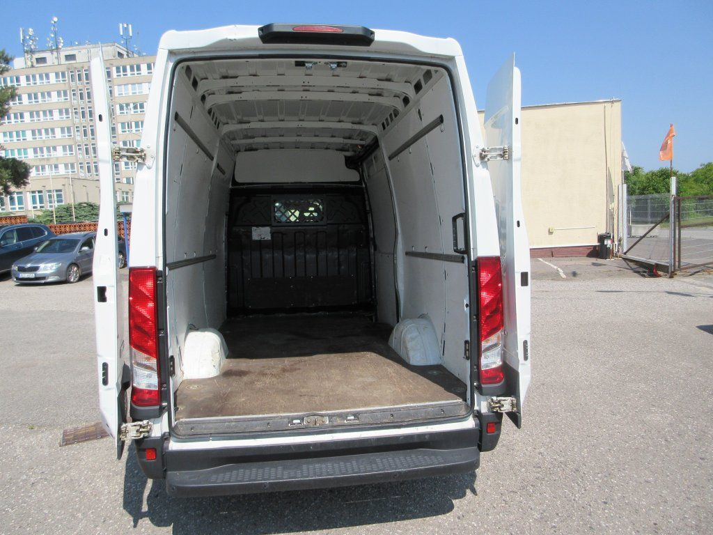 Iveco Daily 35S16 - Суцільнометалевий фургон: фото 4 Iveco Daily 35S16 - Суцільнометалевий фургон: фото 4