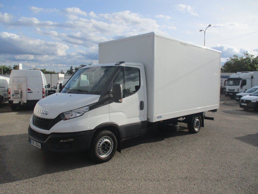 Iveco Daily 35S16 mit LBW - Фургон з закритим кузовом: фото 1 Iveco Daily 35S16 mit LBW - Фургон з закритим кузовом: фото 1