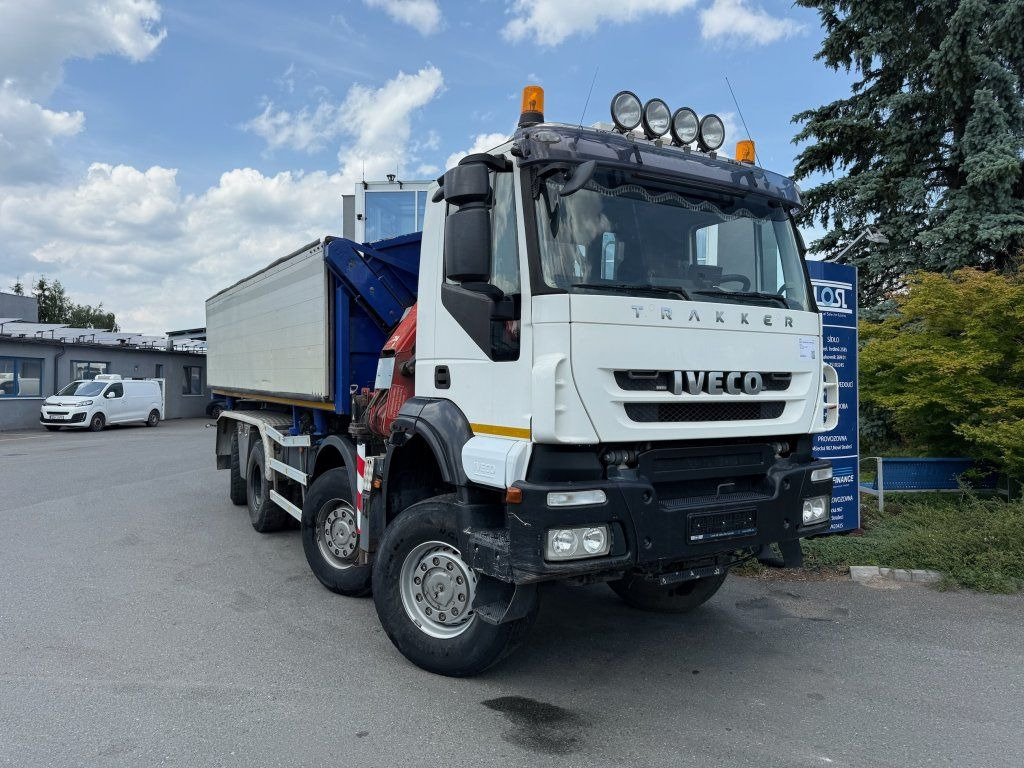 Iveco Trakker AD410 T45 8x8 + HMF 1643 Z2 - Самоскид вантажівка: фото 2 Iveco Trakker AD410 T45 8x8 + HMF 1643 Z2 - Самоскид вантажівка: фото 2
