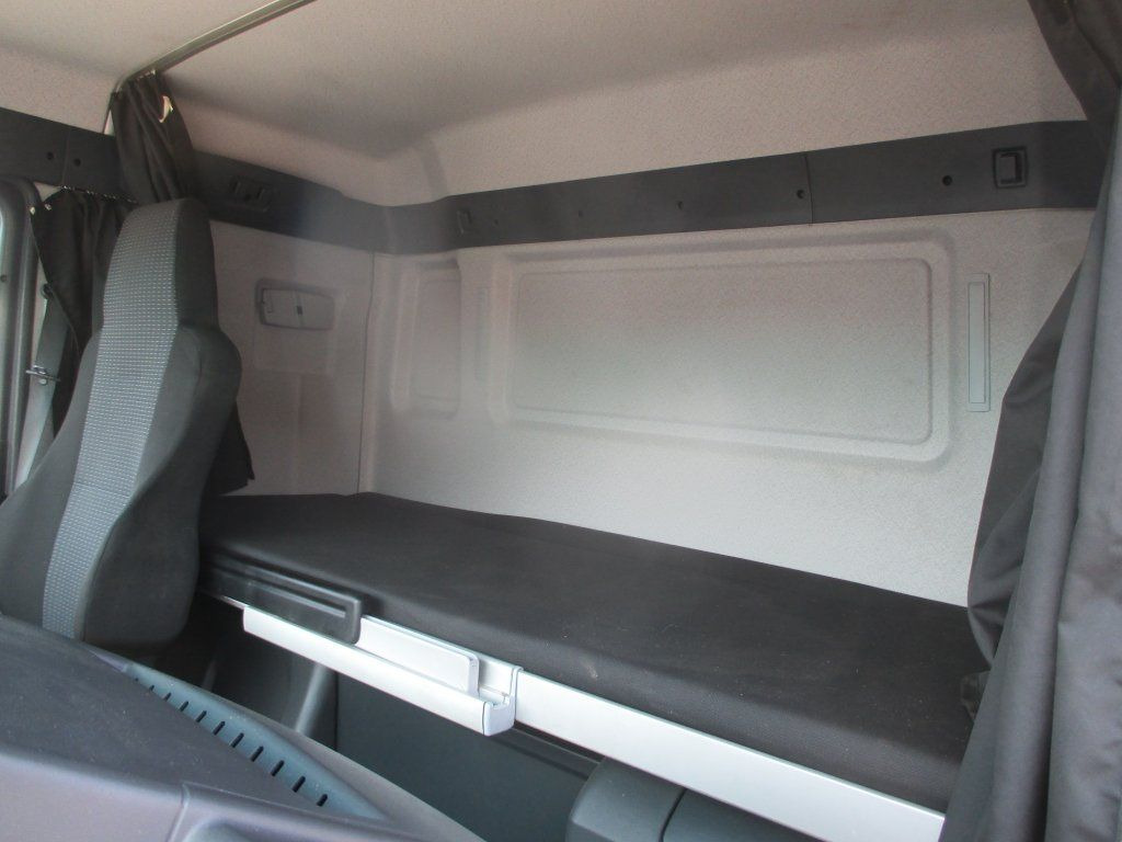 MAN TGL 12.220 - Вантажівка з закритим кузовом: фото 5 MAN TGL 12.220 - Вантажівка з закритим кузовом: фото 5