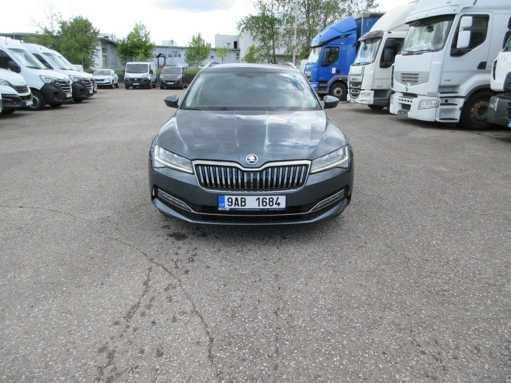 Skoda 2.0 Tdi Style - Універсал: фото 4 Skoda 2.0 Tdi Style - Універсал: фото 4