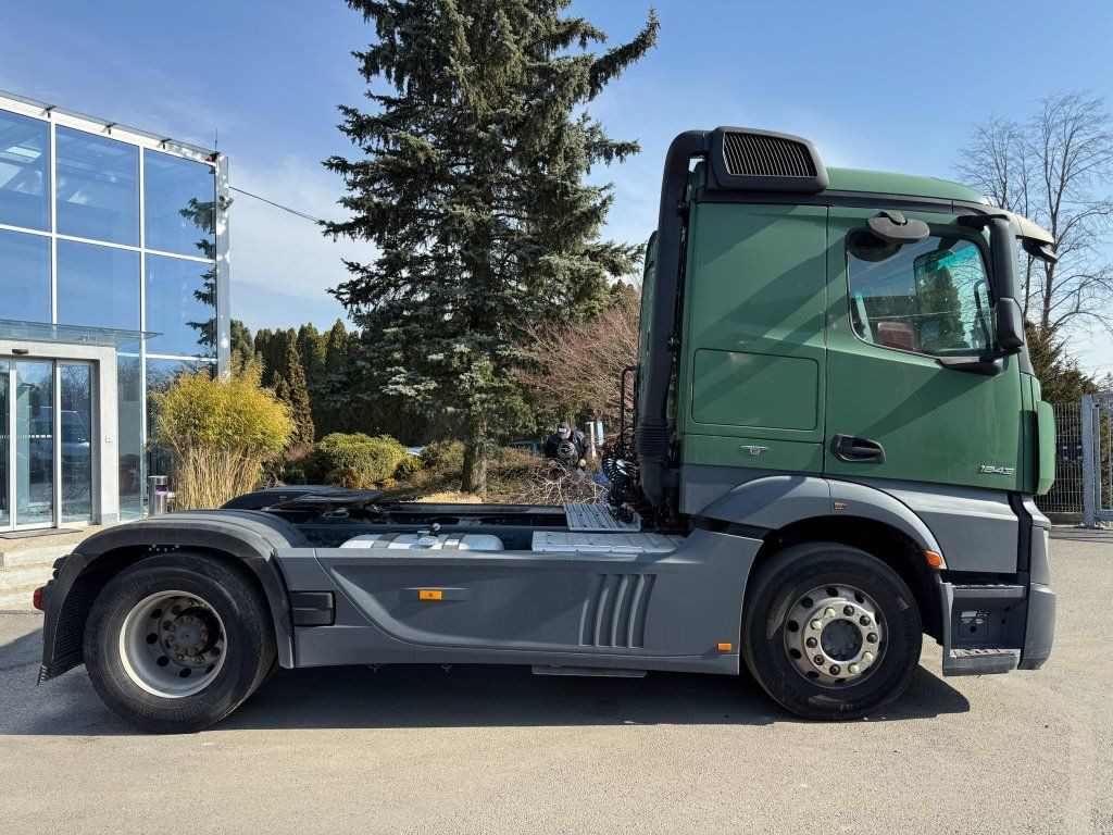 Mercedes-Benz 1843 Actros ADR FL, EX/II, EX/III, AT - Тягач: фото 3 Mercedes-Benz 1843 Actros ADR FL, EX/II, EX/III, AT - Тягач: фото 3