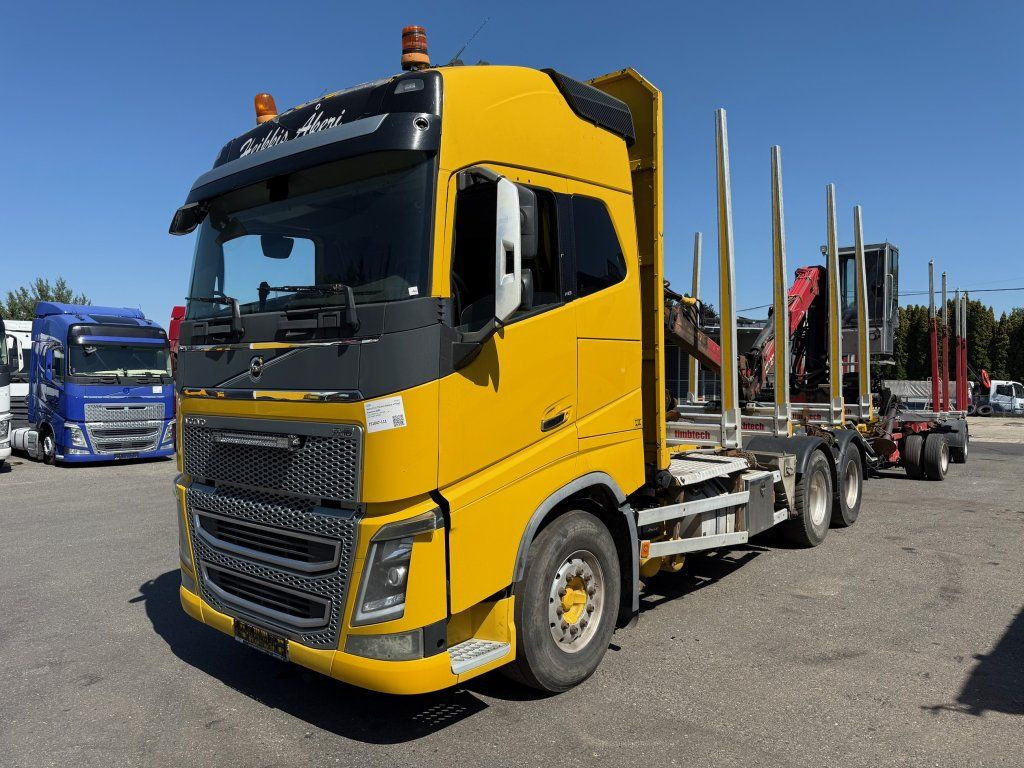Volvo FH 16 750 6x4 + Fliegl - Лісовоз, Вантажівка з маніпулятором: фото 3 Volvo FH 16 750 6x4 + Fliegl - Лісовоз, Вантажівка з маніпулятором: фото 3