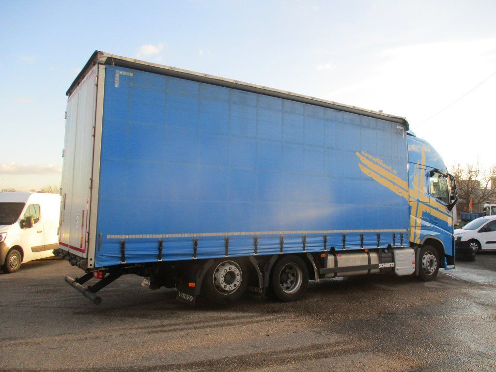 Volvo FH500 6x2 Euro 6 + Schmitz - Тентована вантажівка: фото 4 Volvo FH500 6x2 Euro 6 + Schmitz - Тентована вантажівка: фото 4