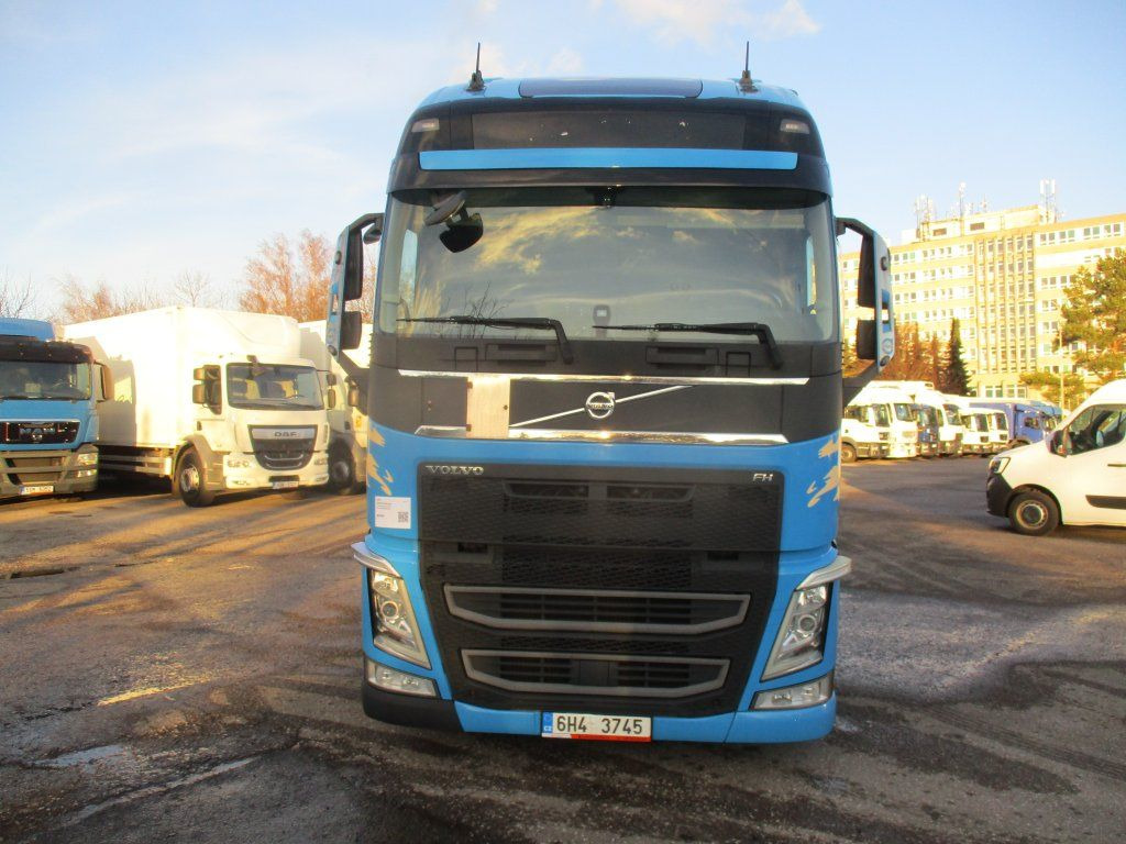 Volvo FH500 6x2 Euro 6 + Schmitz - Тентована вантажівка: фото 2 Volvo FH500 6x2 Euro 6 + Schmitz - Тентована вантажівка: фото 2